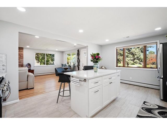 8690 W Jefferson Ave, Lakewood, CO 80235