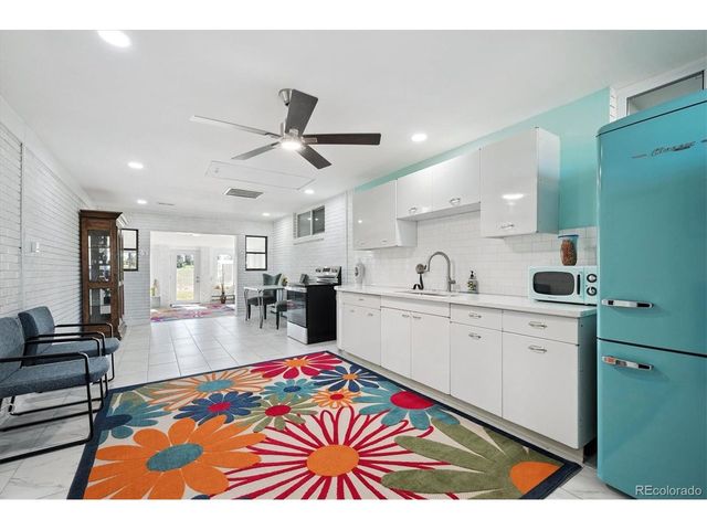 8690 W Jefferson Ave, Lakewood, CO 80235