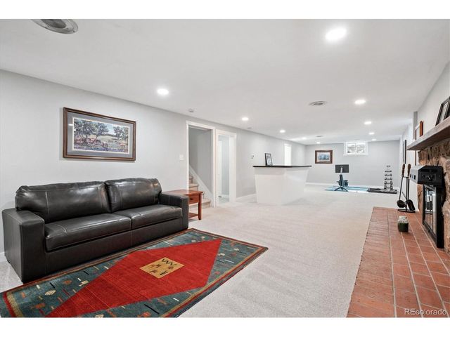 8690 W Jefferson Ave, Lakewood, CO 80235