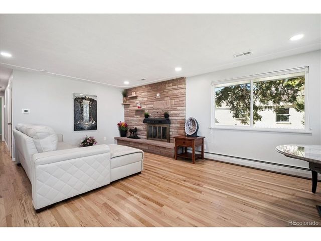 8690 W Jefferson Ave, Lakewood, CO 80235