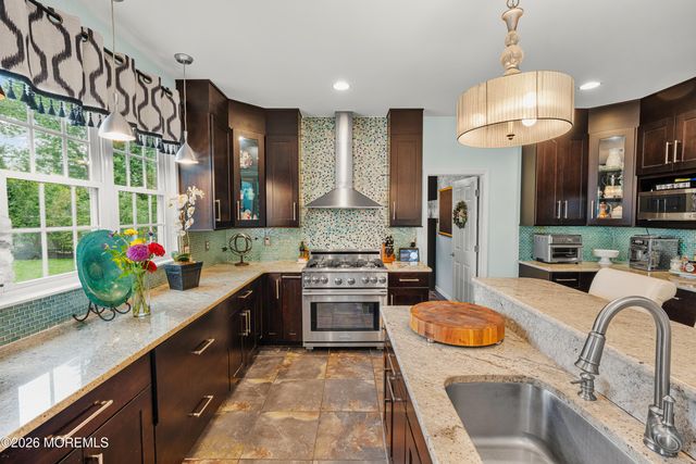 31 Woodstown Drive, Freehold, NJ 07728
