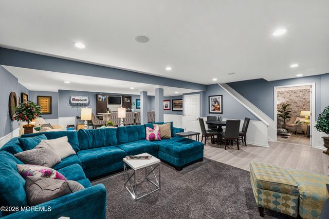 31 Woodstown Drive, Freehold, NJ 07728