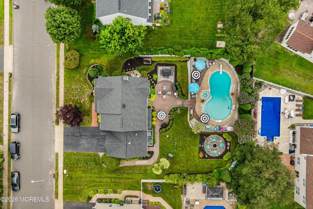 31 Woodstown Drive, Freehold, NJ 07728