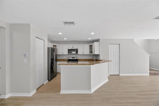 10919 KENSINGTON PARK AVENUE, Riverview, FL 33578