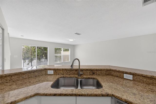 10919 KENSINGTON PARK AVENUE, Riverview, FL 33578