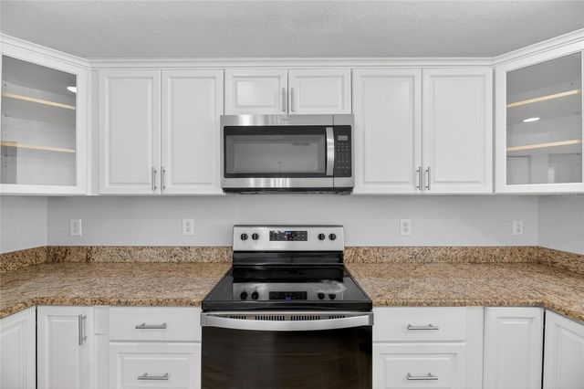 10919 KENSINGTON PARK AVENUE, Riverview, FL 33578