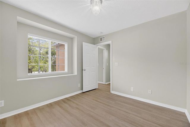 10919 KENSINGTON PARK AVENUE, Riverview, FL 33578