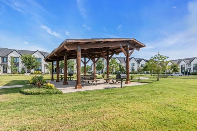 7545 Reis Lane, North Richland Hills, TX 76182