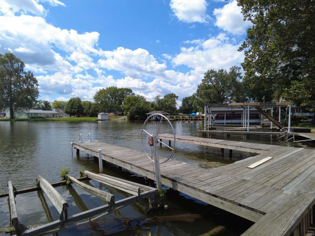 5220 E Wenz Drive, Monticello, IN 47960