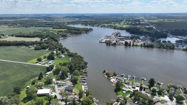 5220 E Wenz Drive, Monticello, IN 47960