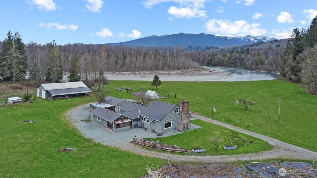 9040 Thunderbird Lane, Concrete, WA 98237