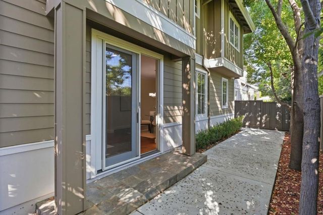 25 Ludina Way, Redwood City, CA 94061