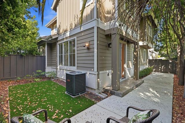 25 Ludina Way, Redwood City, CA 94061