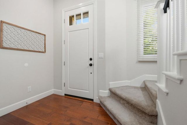 25 Ludina Way, Redwood City, CA 94061