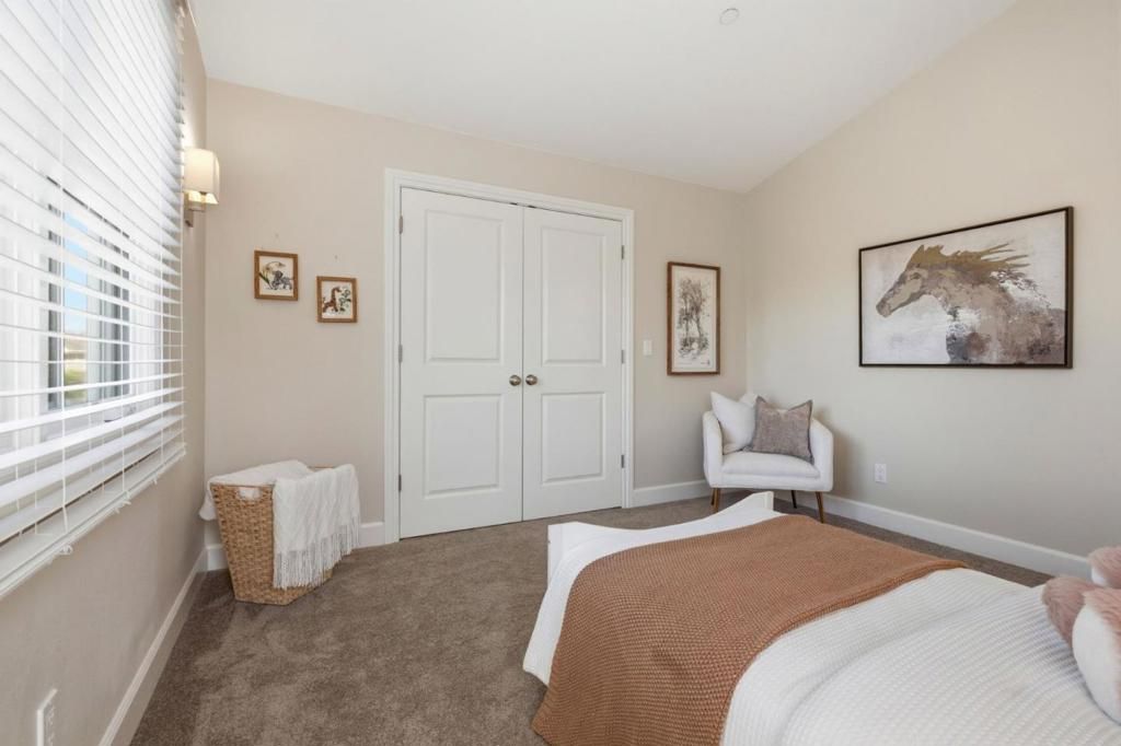 Image 15 of property listing at 25 Ludina Way, Redwood City, CA 94061