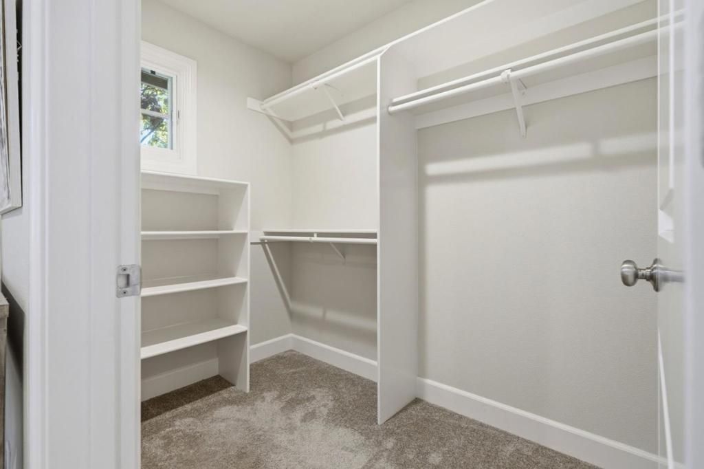 Image 20 of property listing at 25 Ludina Way, Redwood City, CA 94061