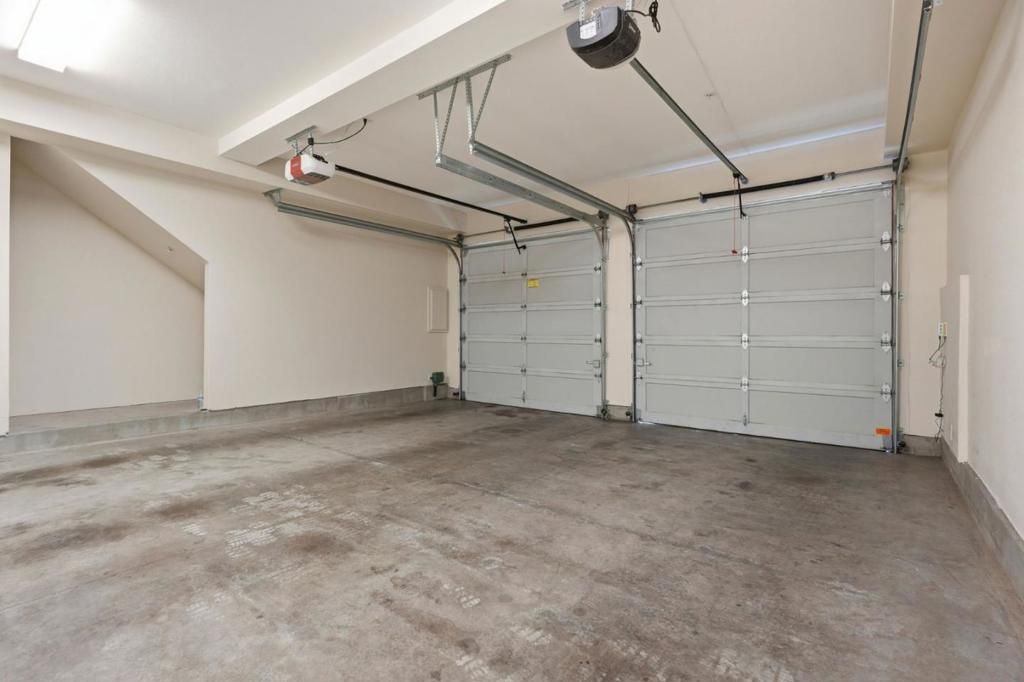 Image 26 of property listing at 25 Ludina Way, Redwood City, CA 94061