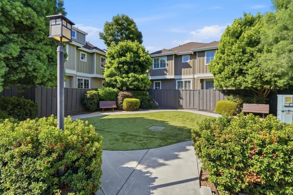Image 32 of property listing at 25 Ludina Way, Redwood City, CA 94061