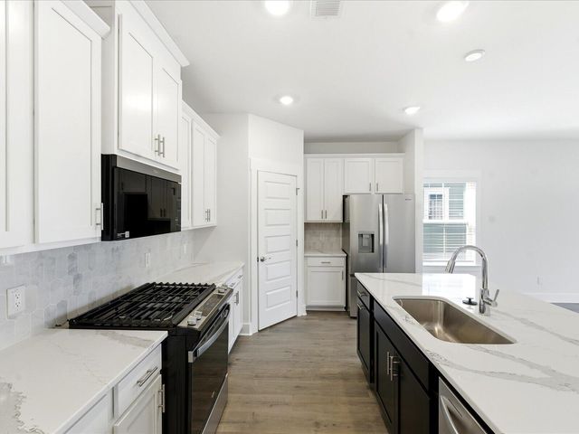 379 Calm Water Way, Summerville, SC 29486