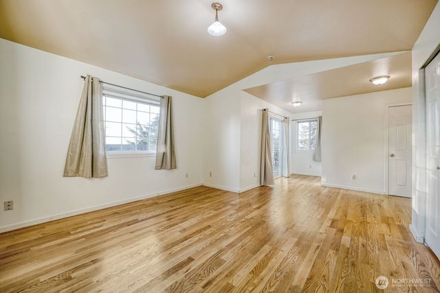 24006 26th Avenue S, Des Moines, WA 98198