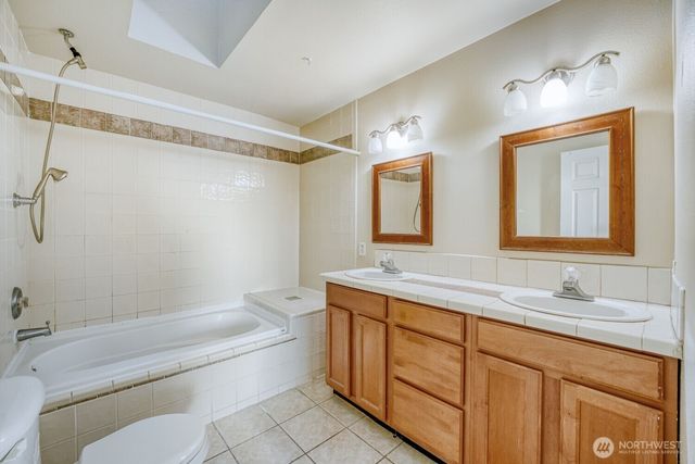 24006 26th Avenue S, Des Moines, WA 98198