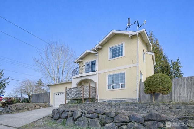 24006 26th Avenue S, Des Moines, WA 98198