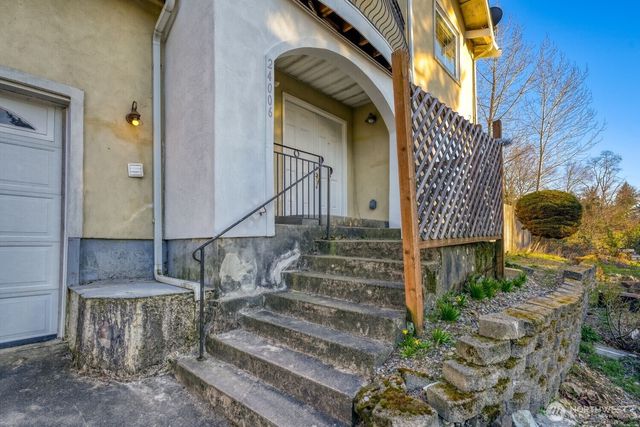 24006 26th Avenue S, Des Moines, WA 98198