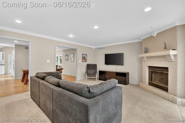 2300 Stoney Bluff, Milford, MI 48381