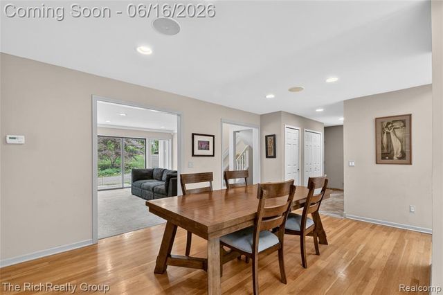 2300 Stoney Bluff, Milford, MI 48381