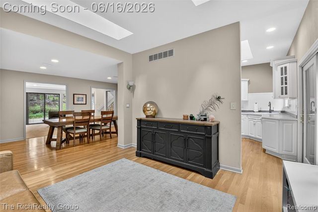 2300 Stoney Bluff, Milford, MI 48381