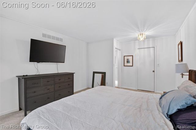 2300 Stoney Bluff, Milford, MI 48381