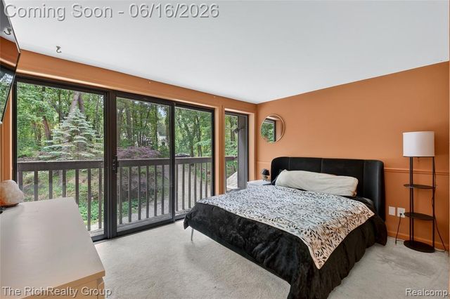 2300 Stoney Bluff, Milford, MI 48381