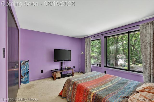 2300 Stoney Bluff, Milford, MI 48381