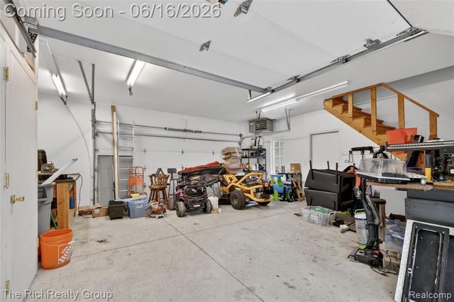 2300 Stoney Bluff, Milford, MI 48381