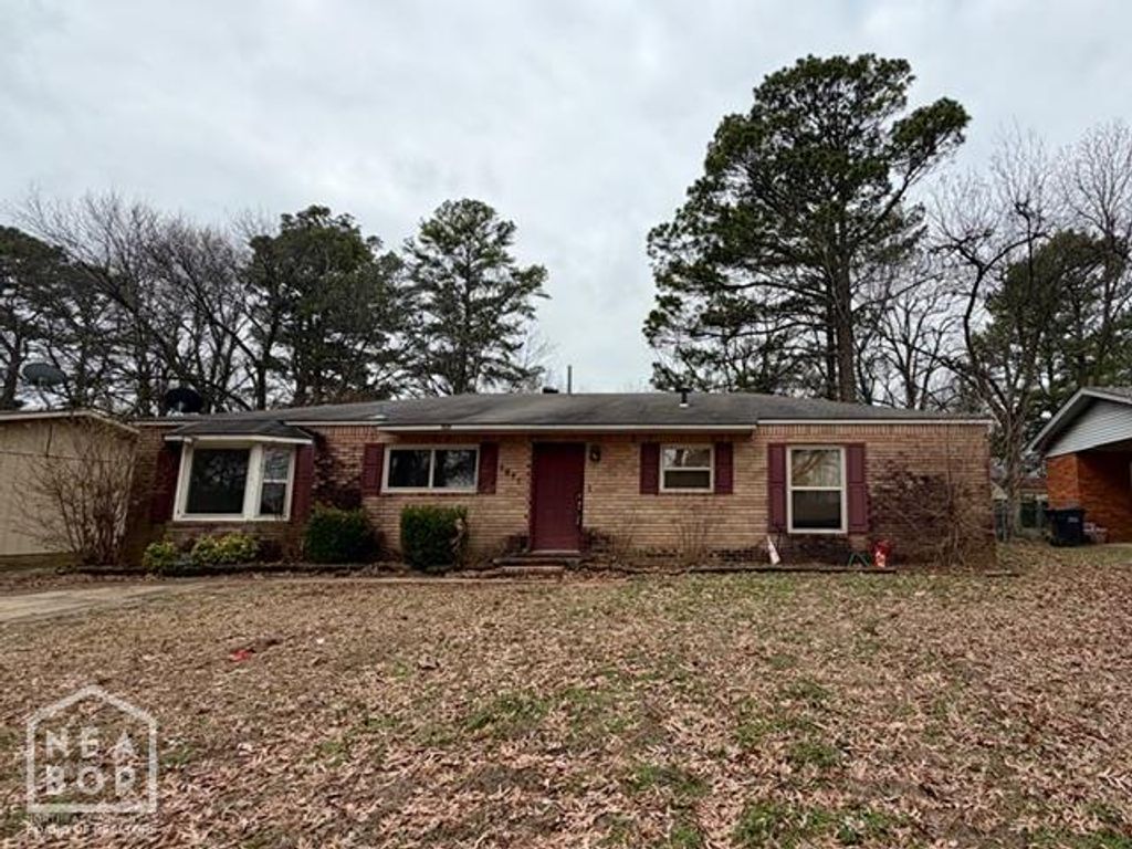 1817 Greenwood Street, Jonesboro, AR 72401