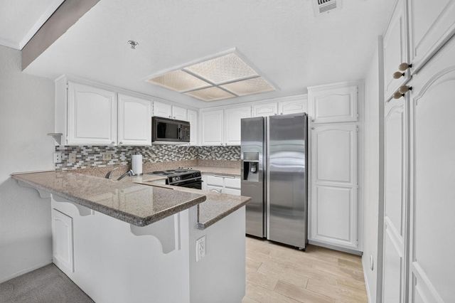 500 E Amado Road 511, Palm Springs, CA 92262