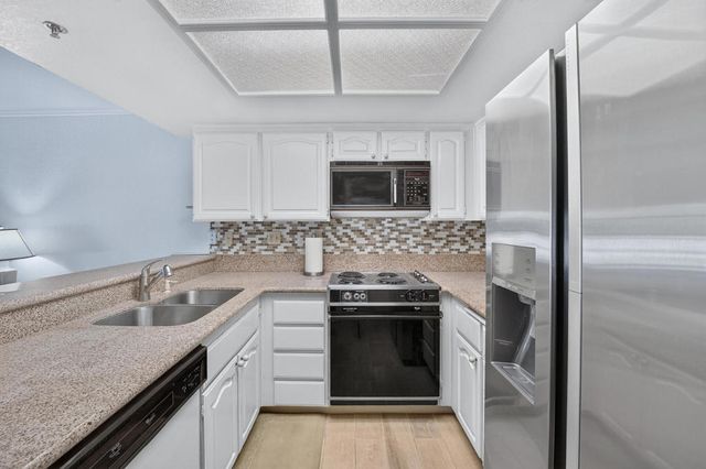 500 E Amado Road 511, Palm Springs, CA 92262