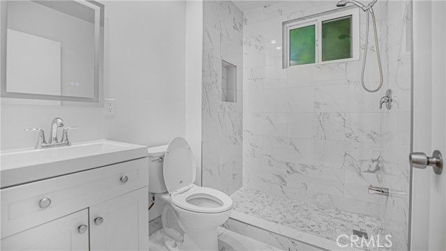 15210 Cohasset Street, Van Nuys (los Angeles), CA 91405