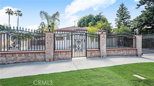 15210 Cohasset Street, Van Nuys (los Angeles), CA 91405