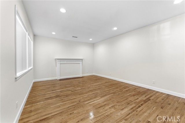 15210 Cohasset Street, Van Nuys (los Angeles), CA 91405