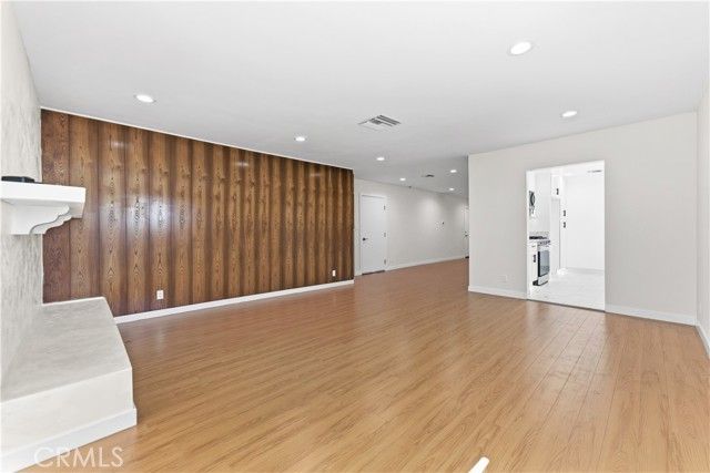 15210 Cohasset Street, Van Nuys (los Angeles), CA 91405