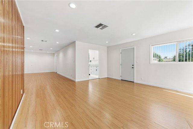 15210 Cohasset Street, Van Nuys (los Angeles), CA 91405