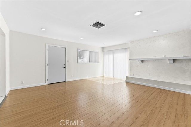 15210 Cohasset Street, Van Nuys (los Angeles), CA 91405