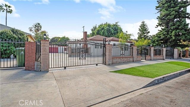 15210 Cohasset Street, Van Nuys (los Angeles), CA 91405