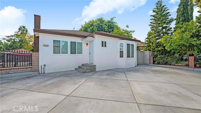 15210 Cohasset Street, Van Nuys (los Angeles), CA 91405