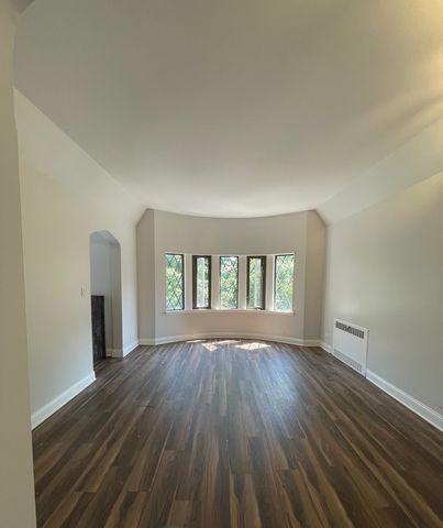 2646 W Catalpa Avenue 2, Chicago, IL 60625