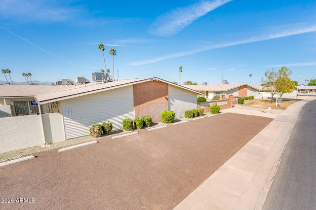 13820 N Silverbell Drive, Sun City, AZ 85351