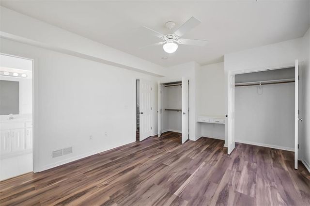 10105 NW River Hills Drive, Parkville, MO 64152