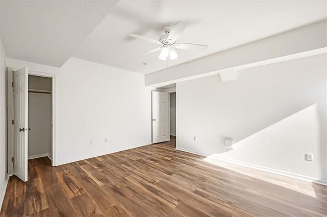 10105 NW River Hills Drive, Parkville, MO 64152