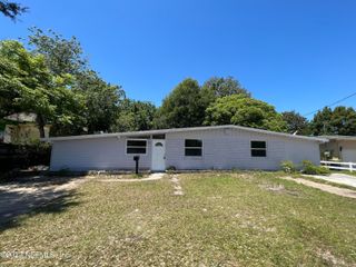2820 ROGERO Road, Jacksonville, FL 32277